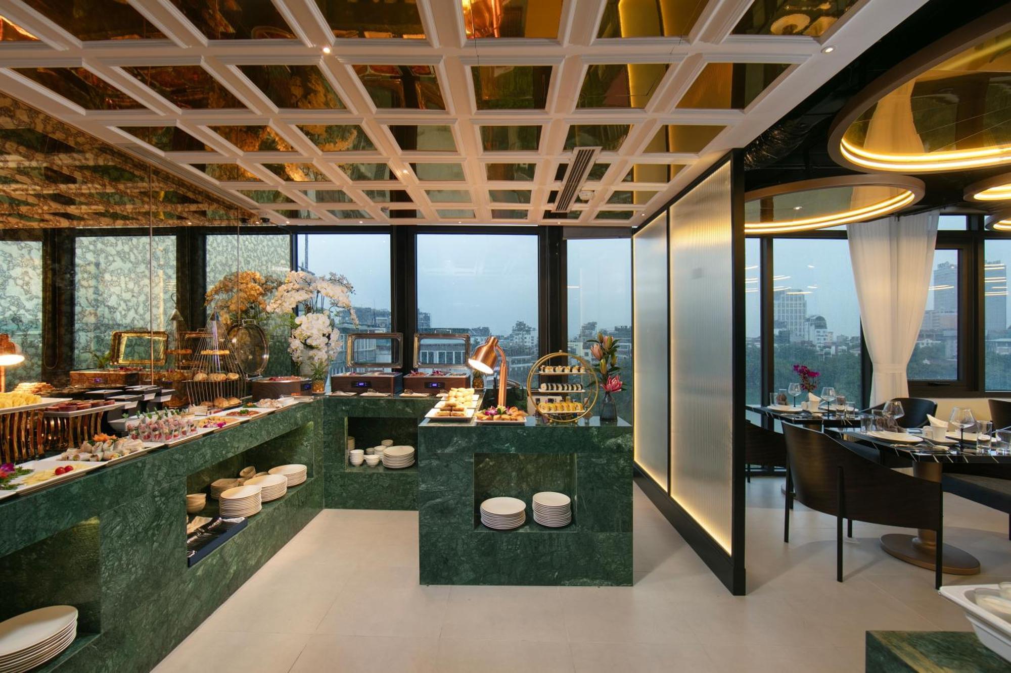 Le Premier Hotel & Rooftop Bar Hanoi Exterior foto