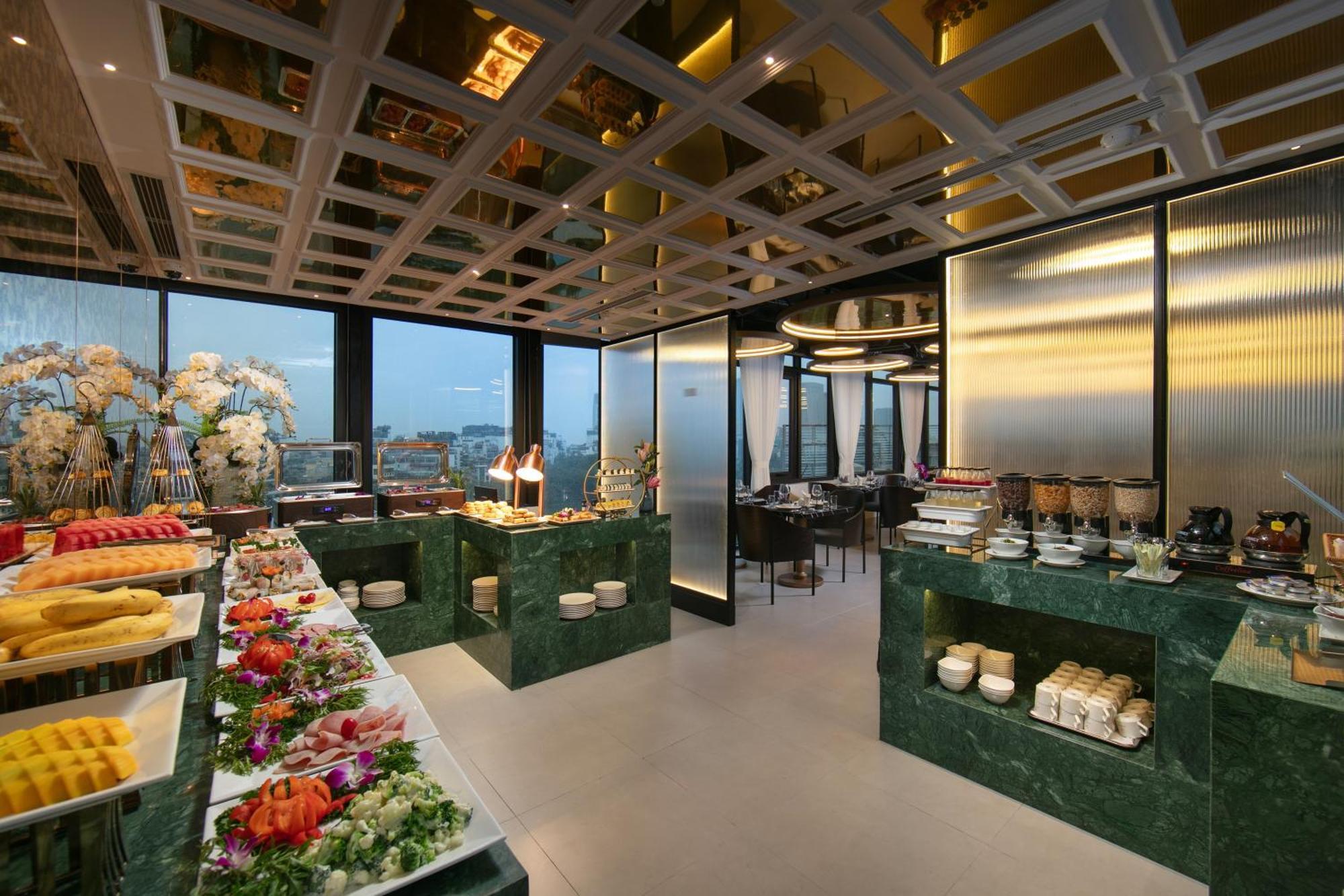 Le Premier Hotel & Rooftop Bar Hanoi Exterior foto