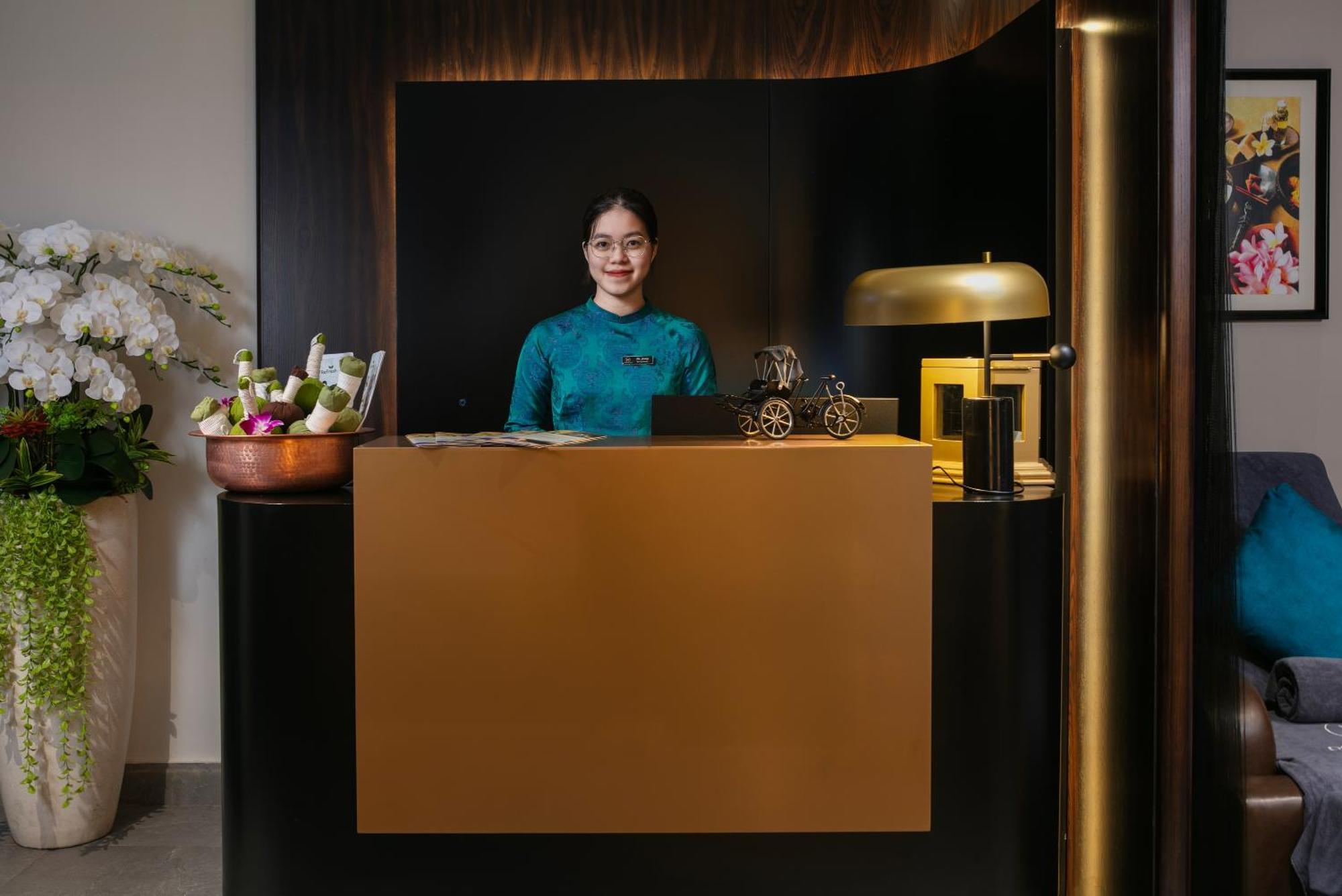 Le Premier Hotel & Rooftop Bar Hanoi Exterior foto