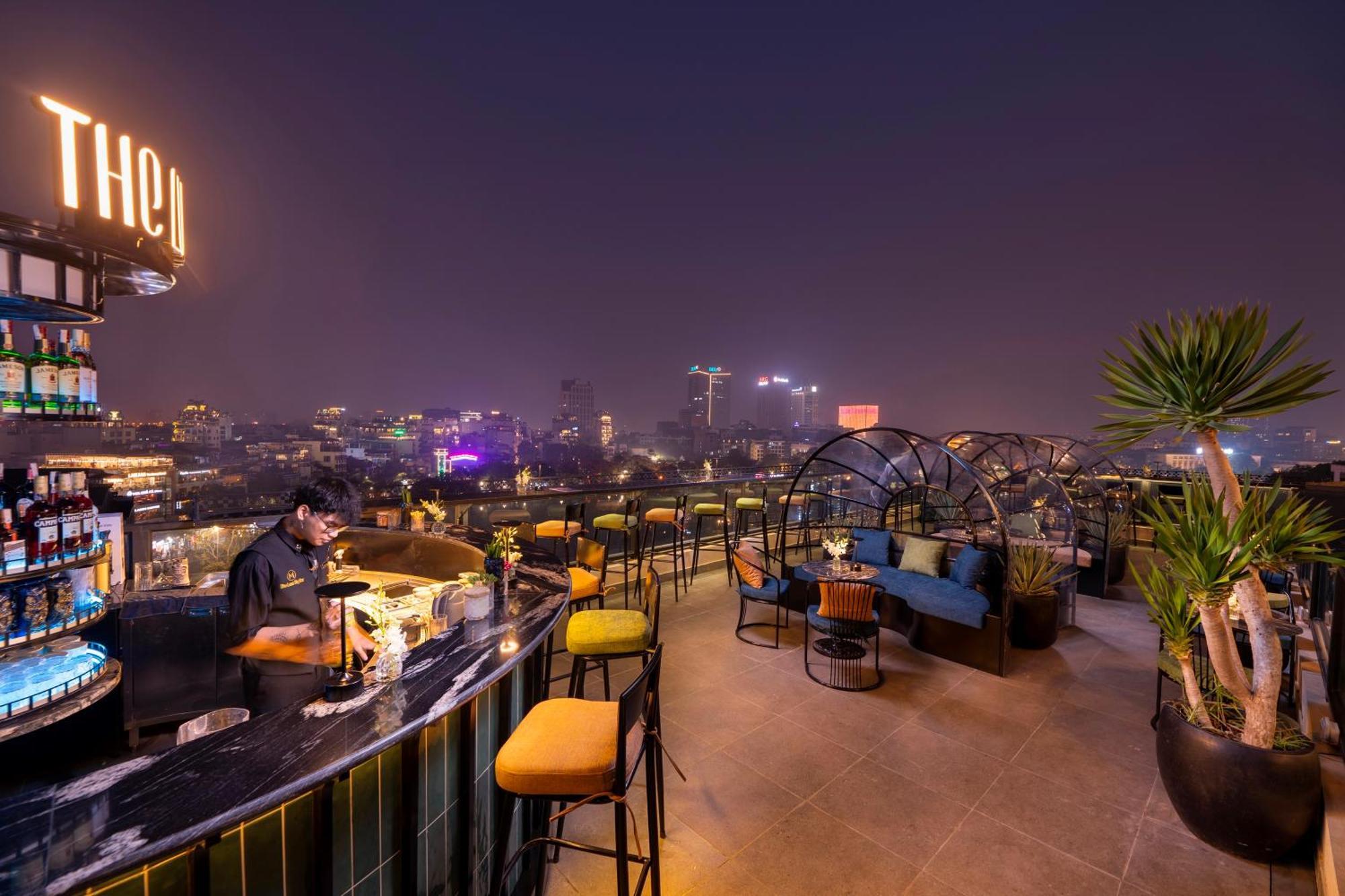 Le Premier Hotel & Rooftop Bar Hanoi Exterior foto