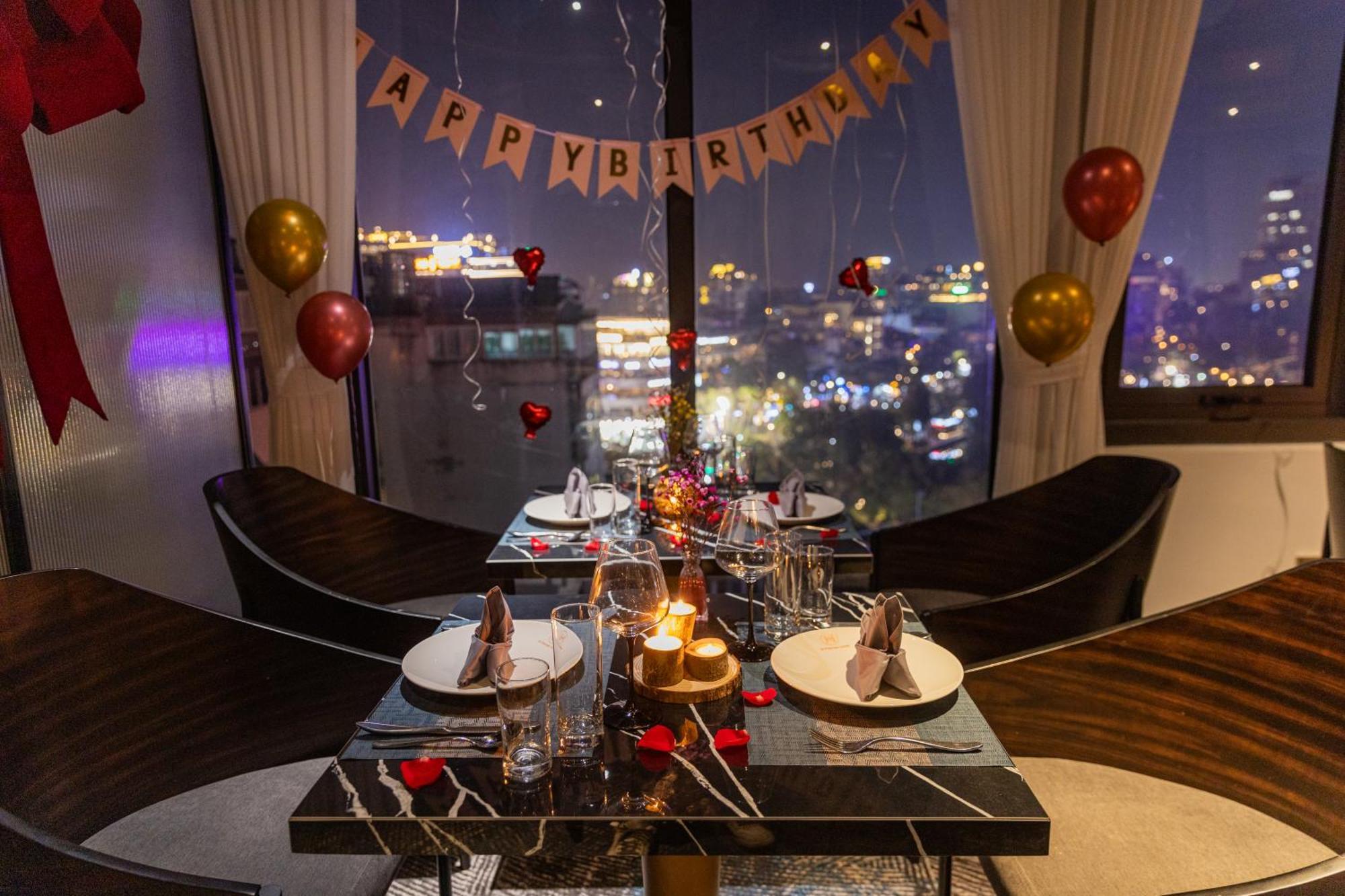 Le Premier Hotel & Rooftop Bar Hanoi Exterior foto